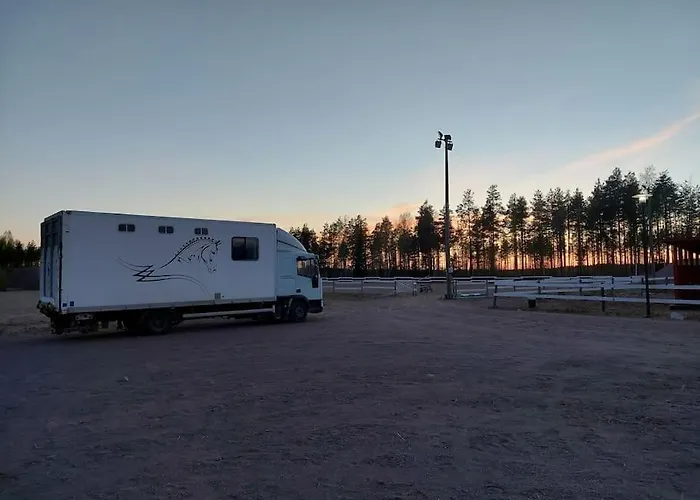 Apartmán Kankaanpaeaen Ratsastuskeskus *